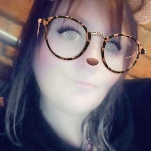 Meet your Posher, Hope